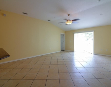 1702 Holton Road - Photo Thumbnail 6