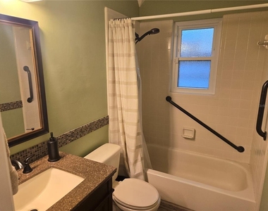 7605 Sw 7th Place - Photo Thumbnail 11