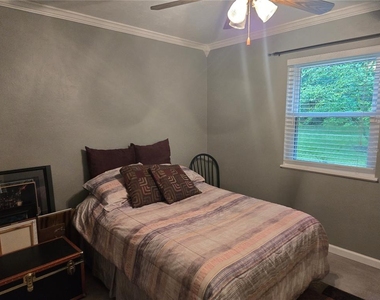 7605 Sw 7th Place - Photo Thumbnail 10