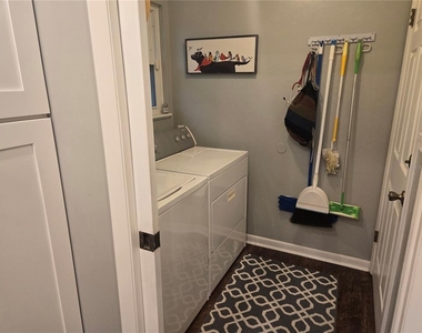 7605 Sw 7th Place - Photo Thumbnail 7