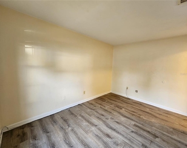 2529 Nw 62 Place - Photo Thumbnail 18