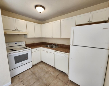 2529 Nw 62 Place - Photo Thumbnail 7