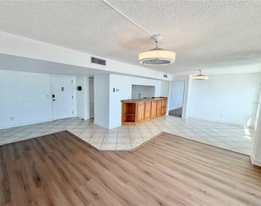 3600 S Ocean Shore Boulevard - Photo Thumbnail 11