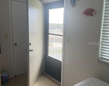 3510 S Ocean Shore Boulevard - Photo Thumbnail 4