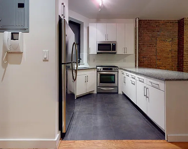 129 East 97th Street - Photo Thumbnail 4