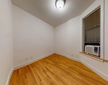 129 East 97th Street - Photo Thumbnail 7