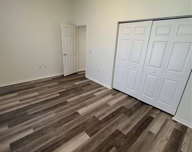 4733 S Cranberry Boulevard - Photo Thumbnail 10