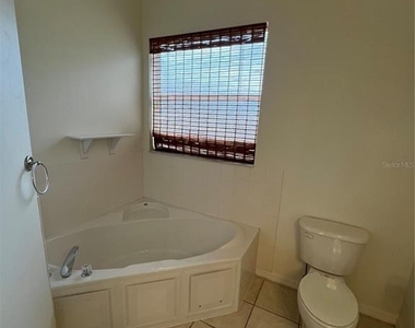 4733 S Cranberry Boulevard - Photo Thumbnail 6