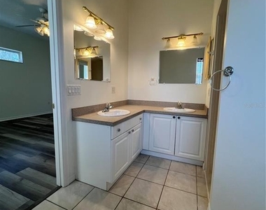 4733 S Cranberry Boulevard - Photo Thumbnail 7