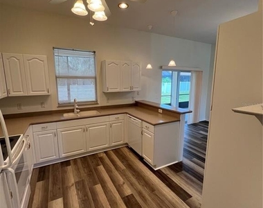 4733 S Cranberry Boulevard - Photo Thumbnail 3