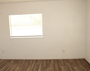 3316 W 26th Street - Photo Thumbnail 25