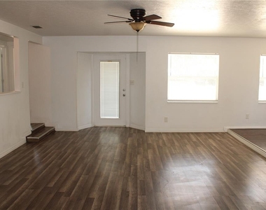 3316 W 26th Street - Photo Thumbnail 6