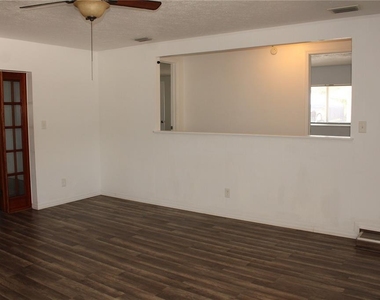 3316 W 26th Street - Photo Thumbnail 8