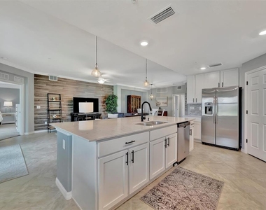 947 Tidewater Shores Loop - Photo Thumbnail 17