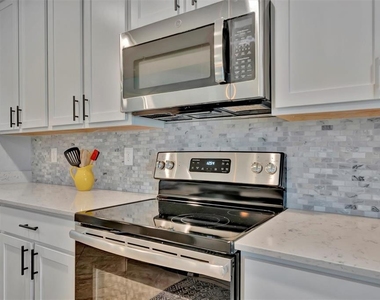947 Tidewater Shores Loop - Photo Thumbnail 21