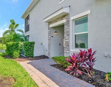 947 Tidewater Shores Loop - Photo Thumbnail 4