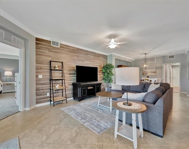 947 Tidewater Shores Loop - Photo Thumbnail 8