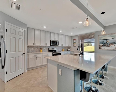 947 Tidewater Shores Loop - Photo Thumbnail 14