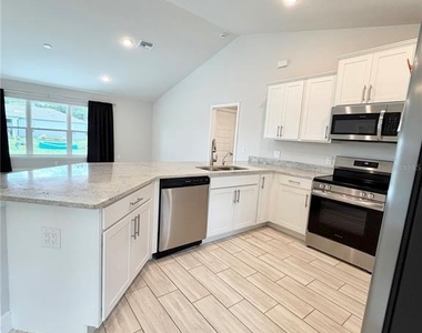 4865 Manila Avenue - Photo Thumbnail 5