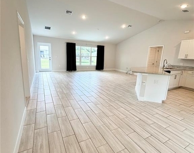 4865 Manila Avenue - Photo Thumbnail 1