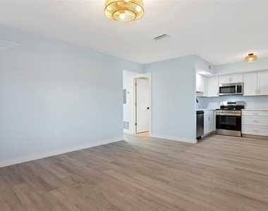 1258 Barbara Drive - Photo Thumbnail 9