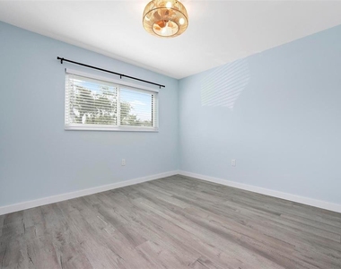 1258 Barbara Drive - Photo Thumbnail 12