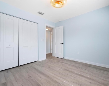 1258 Barbara Drive - Photo Thumbnail 14