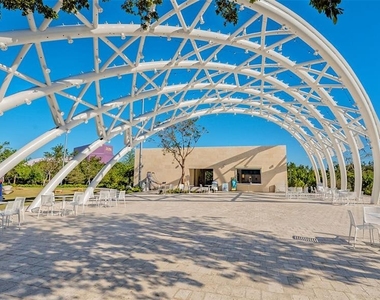 888 Boulevard Of The Arts - Photo Thumbnail 63