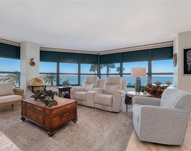 888 Boulevard Of The Arts - Photo Thumbnail 8