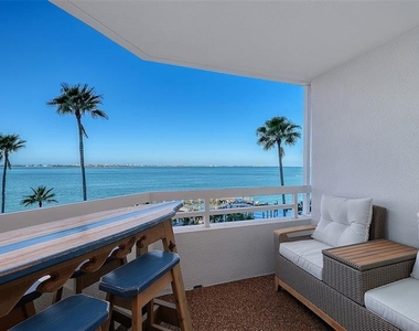 888 Boulevard Of The Arts - Photo Thumbnail 15
