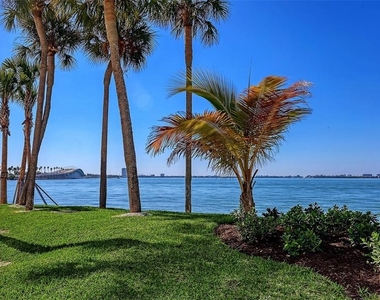 888 Boulevard Of The Arts - Photo Thumbnail 55