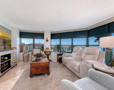 888 Boulevard Of The Arts - Photo Thumbnail 9