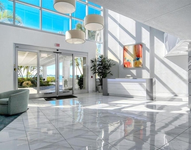888 Boulevard Of The Arts - Photo Thumbnail 3