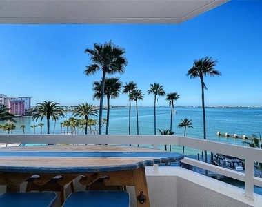 888 Boulevard Of The Arts - Photo Thumbnail 17