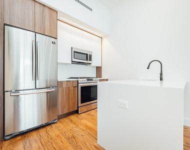 901 Herkimer St - Photo Thumbnail 3