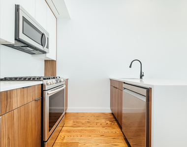 901 Herkimer St - Photo Thumbnail 2