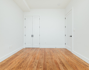 901 Herkimer St - Photo Thumbnail 7