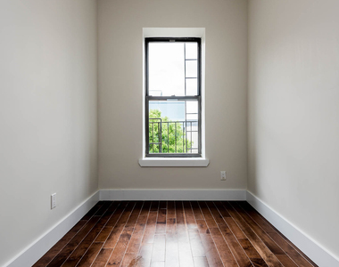 316 Patchen Ave - Photo Thumbnail 6