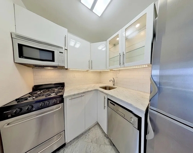 322 East 14th Street - Photo Thumbnail 2