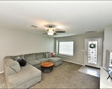 5129 Rose Elise Street - Photo Thumbnail 7