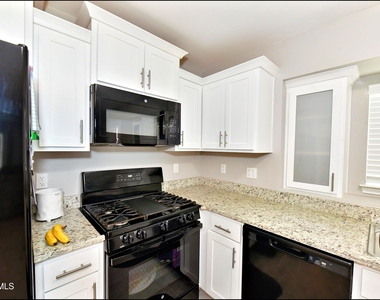 5129 Rose Elise Street - Photo Thumbnail 13