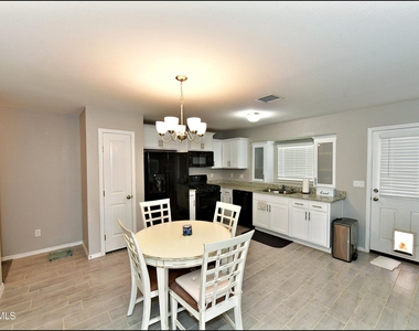 5129 Rose Elise Street - Photo Thumbnail 9