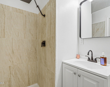 4609 Skylark Way - Photo Thumbnail 18