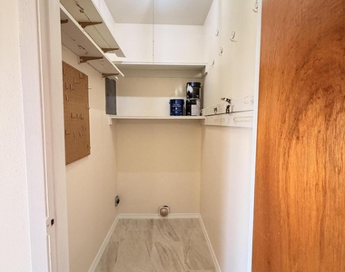 5726 Waycross Avenue - Photo Thumbnail 11