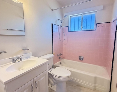 5726 Waycross Avenue - Photo Thumbnail 12