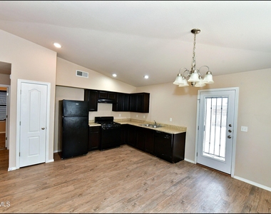916 Villa Seca Drive - Photo Thumbnail 11