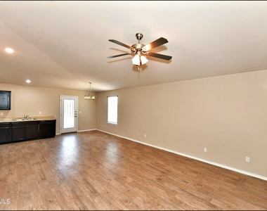 916 Villa Seca Drive - Photo Thumbnail 6