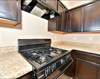 916 Villa Seca Drive - Photo Thumbnail 19