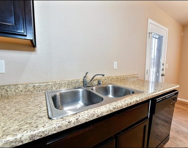 916 Villa Seca Drive - Photo Thumbnail 21