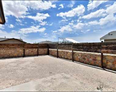 916 Villa Seca Drive - Photo Thumbnail 34